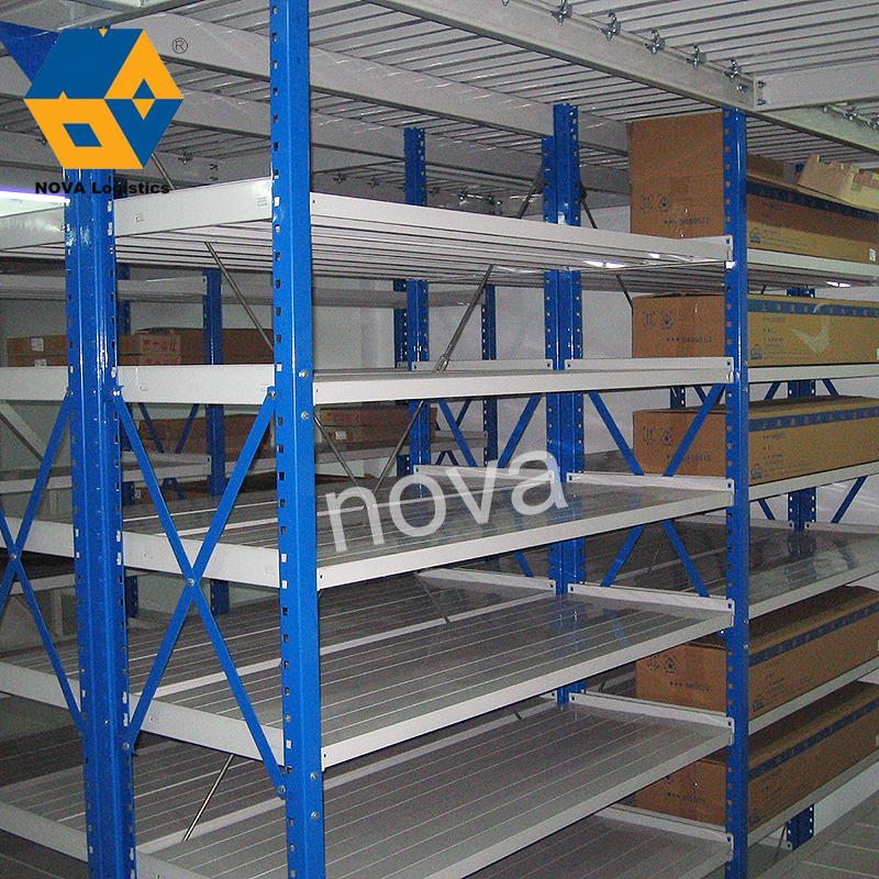 คลังสินค้า Q235B Steel Teardrop longspan Shelf Medium Duty Widespan Pallet Rack